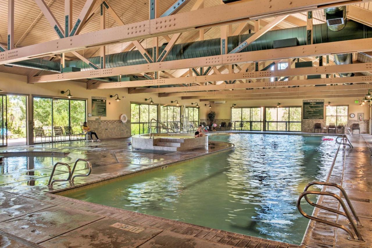 Chalet At Running Y Resort With Wraparound Deck! Klamath Falls Exterior foto