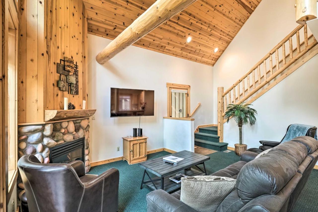 Chalet At Running Y Resort With Wraparound Deck! Klamath Falls Exterior foto